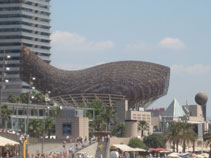 Gehry sculpture, fish sculpture barcelona, barcelona fish sculpture, barceloneta